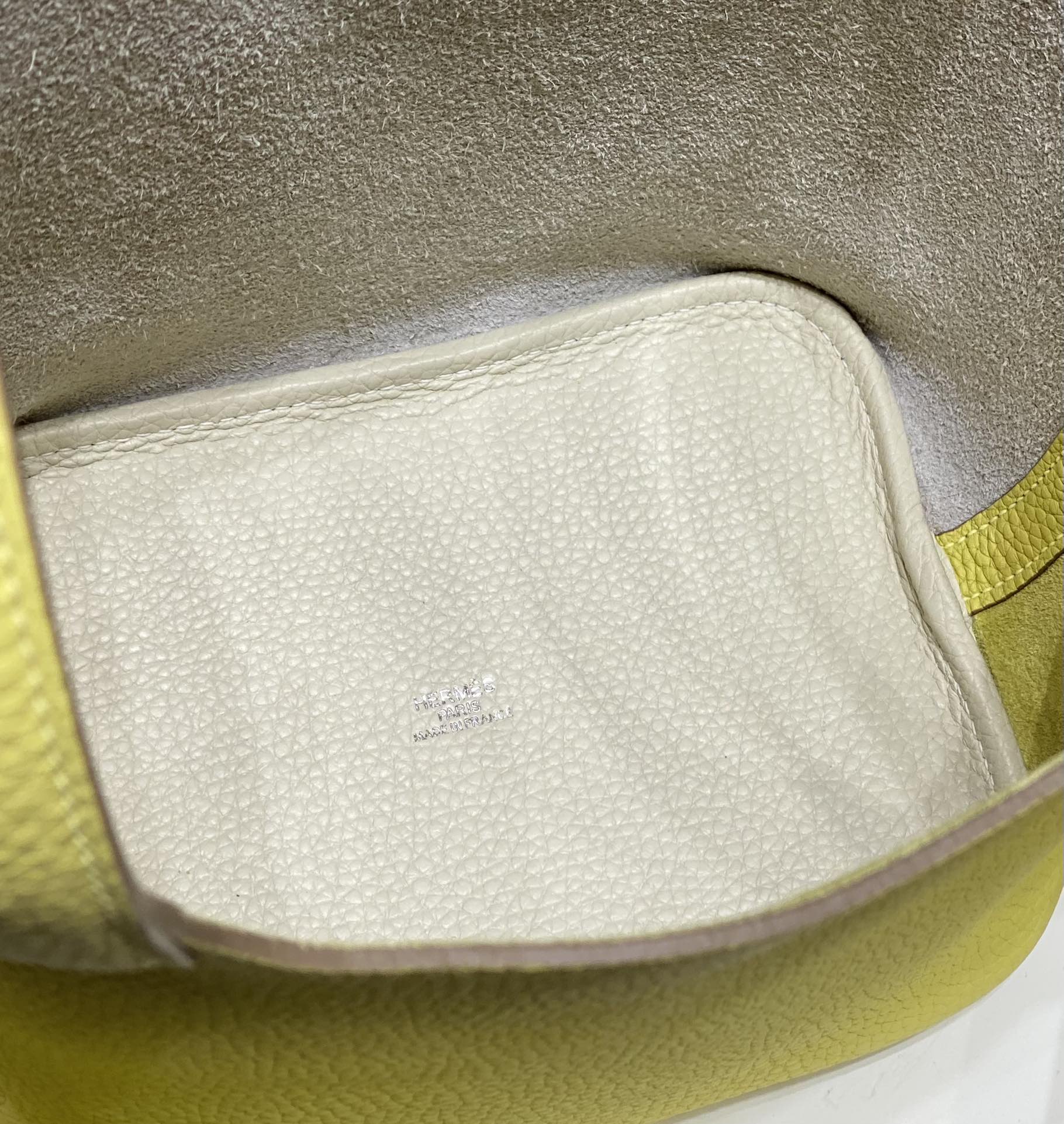 Hermès 专柜款经典手袋 9