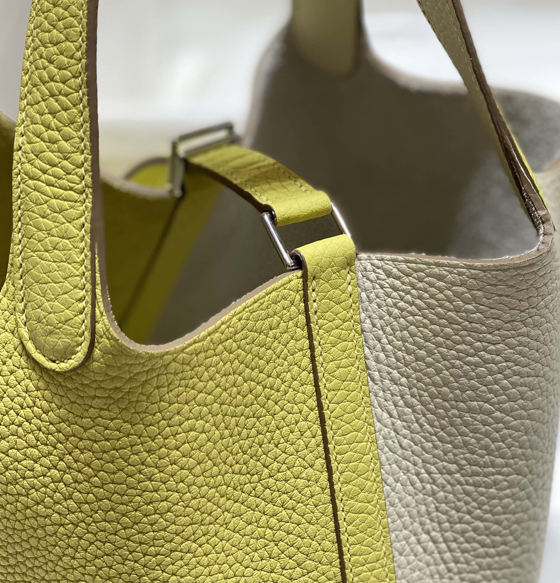 Hermès 专柜款经典手袋 7