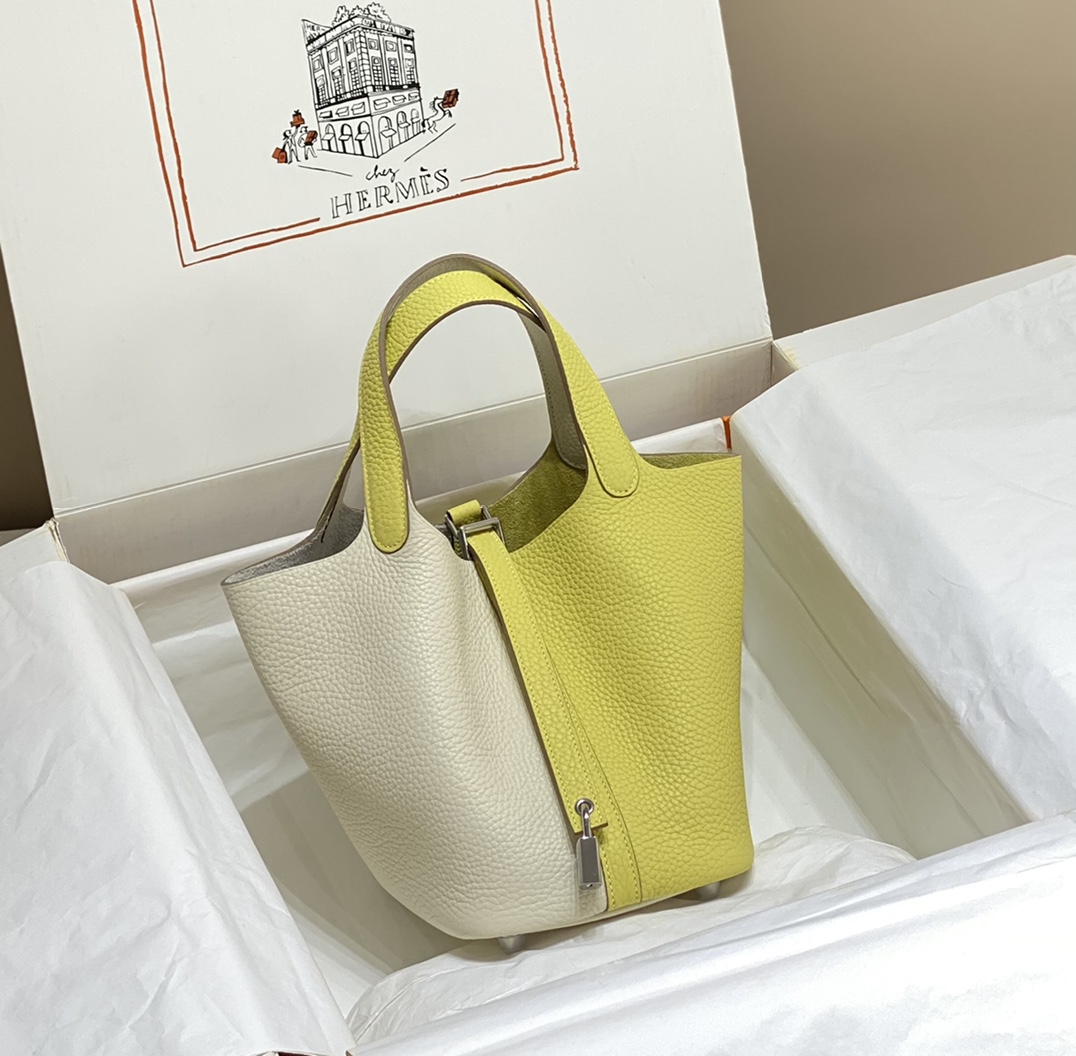 Hermès 专柜款经典手袋 2