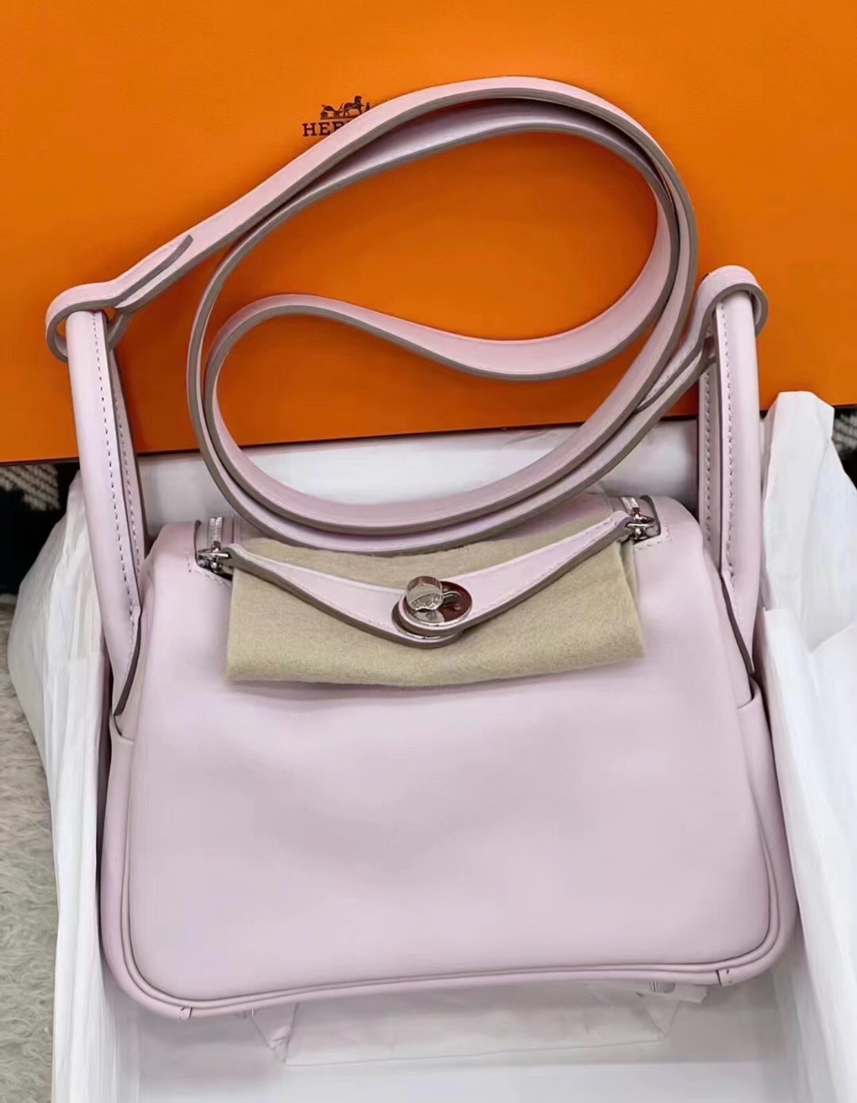 Hermes Lindy Crossbody & Shoulder Bags Purple Spring/Summer Collection Mini