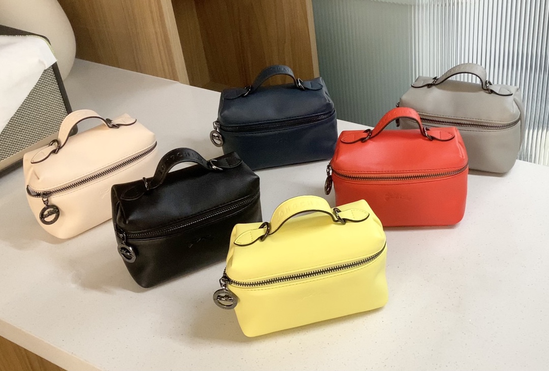 Longchamp Crossbody & Shoulder Bags Cowhide