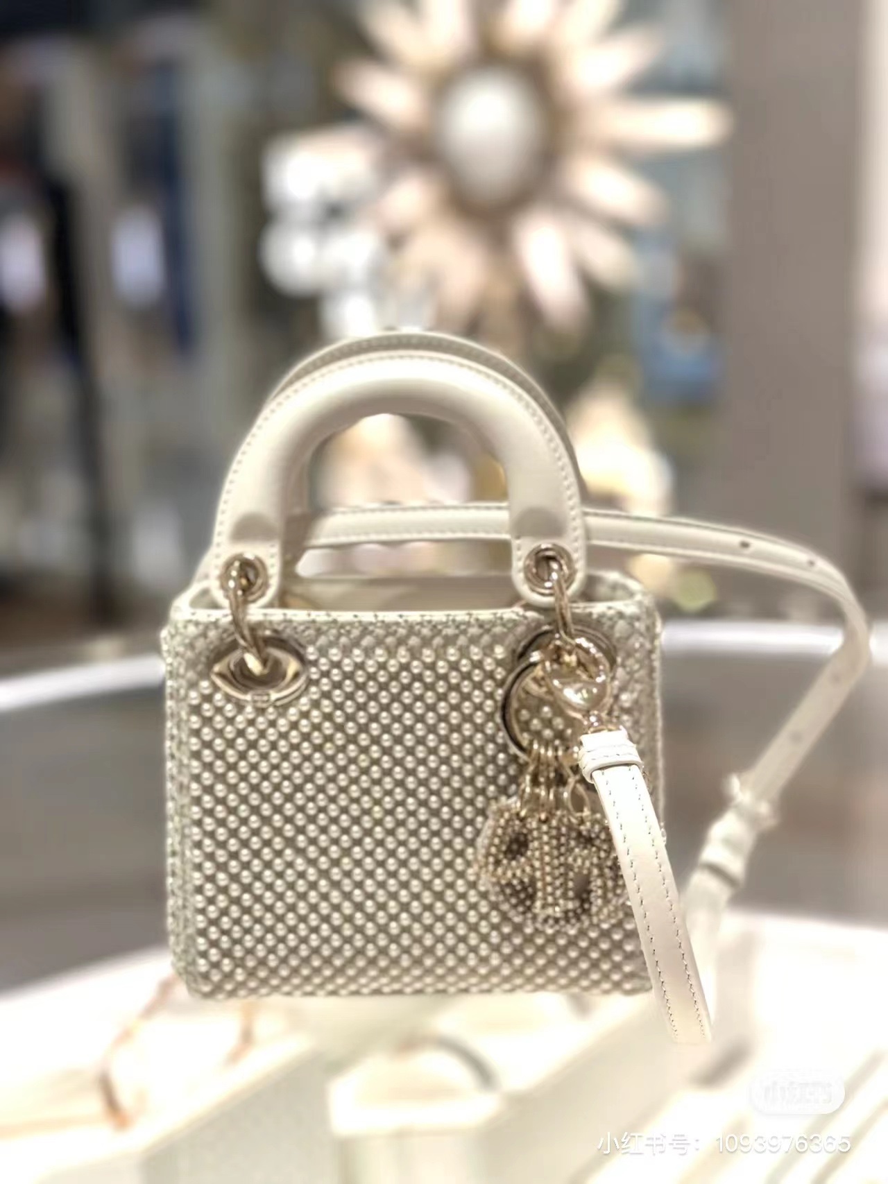 Dior Product _dYLqfjYpBdjHFhytKlNVSdyFMBCDuketdzaspiw
