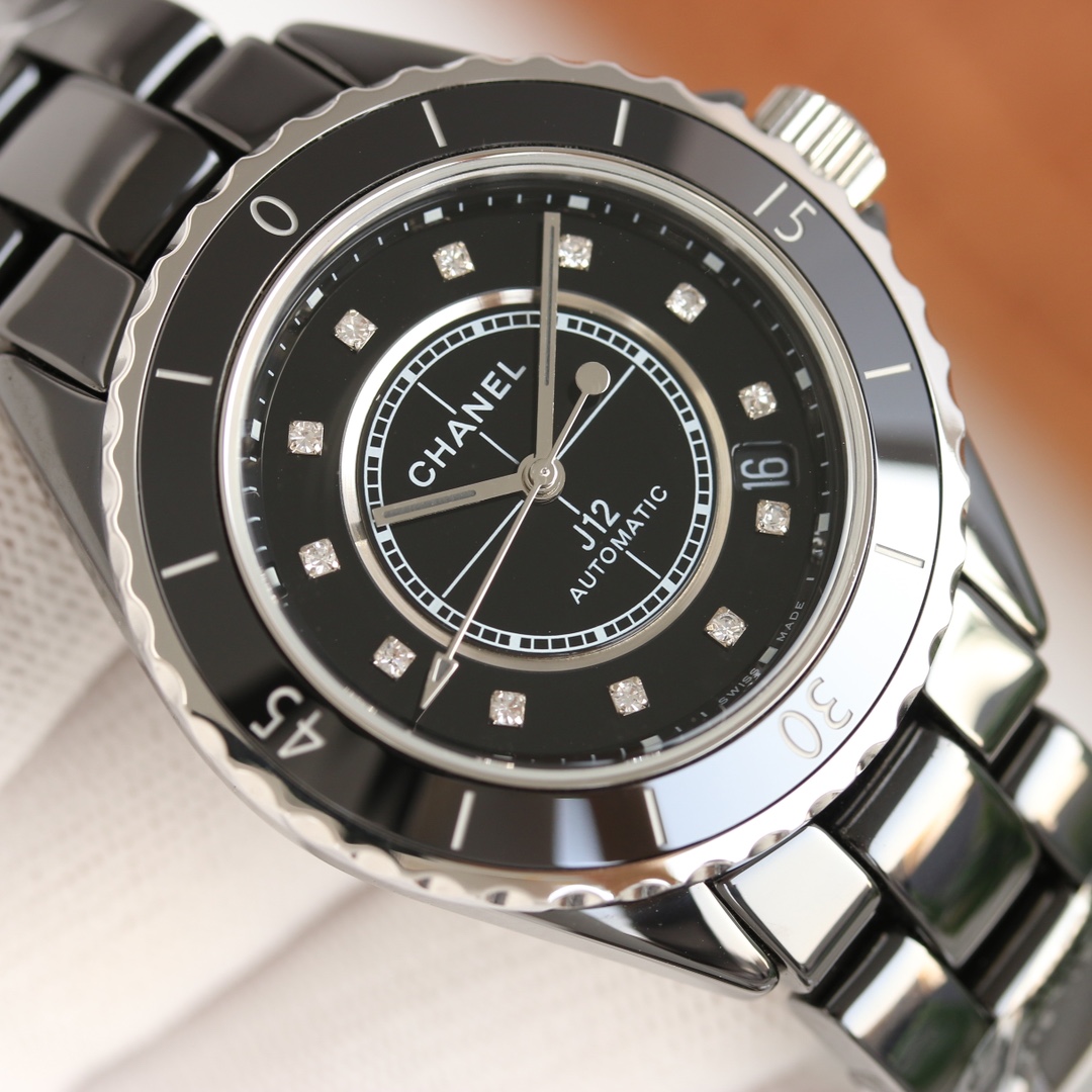 Chanel J12 Watch Update: Enhanced Design Features for 20th Anniversary - 图片 3