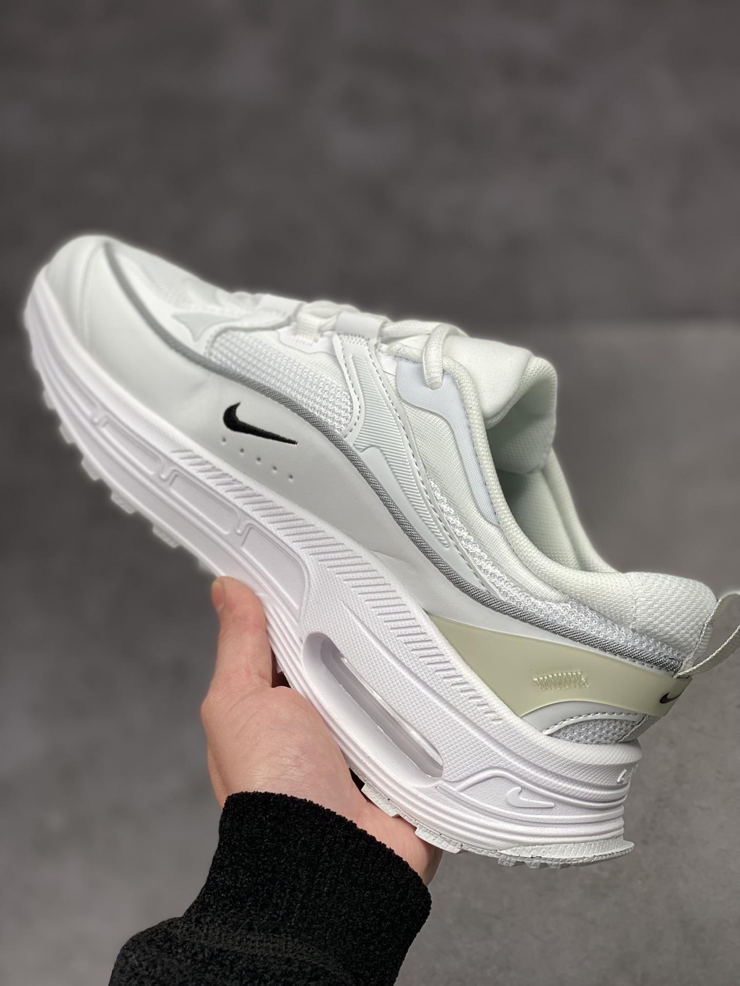 180 Nike Air Max Bliss 复古单品 DH5128-101