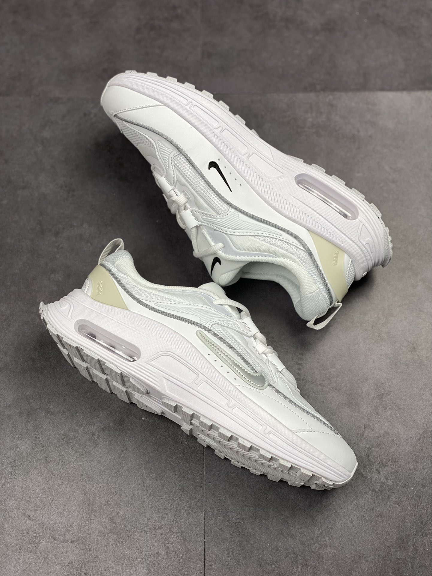 180 Nike Air Max Bliss 复古单品 DH5128-101