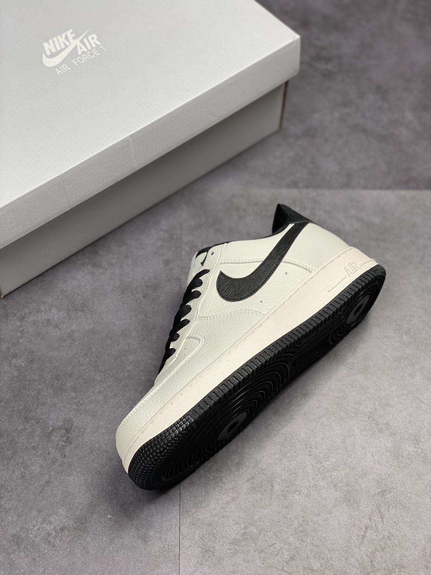 230 Nike Air Force 1 Low 07 白黑 涂鸦笔 MK9636-125