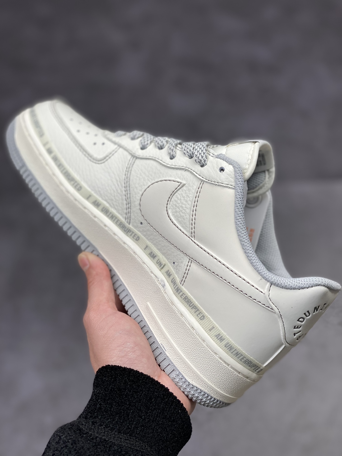 230 原盒内置涂鸦笔新版本 原版一致 Uninterrupted x Air Force 1 ”MORE THAN” DW8802-603