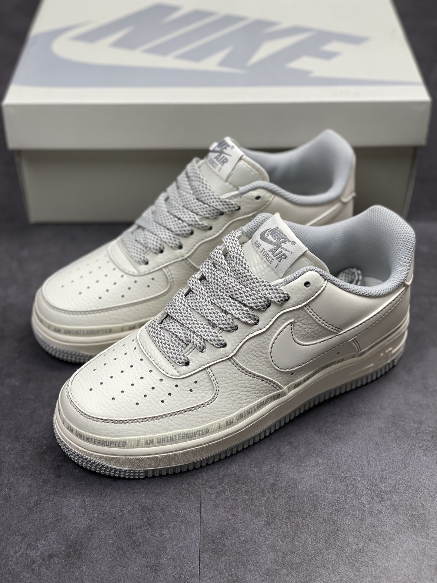 230 原盒内置涂鸦笔新版本 原版一致 Uninterrupted x Air Force 1 ”MORE THAN” DW8802-603