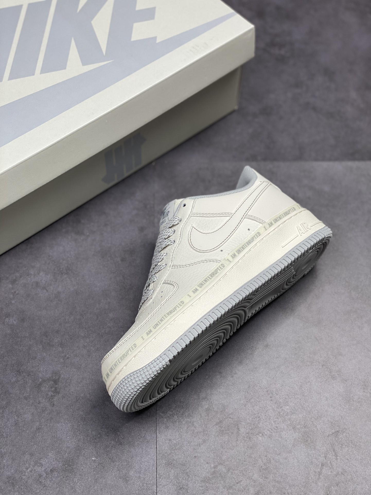 230 原盒内置涂鸦笔新版本 原版一致 Uninterrupted x Air Force 1 ”MORE THAN” DW8802-603