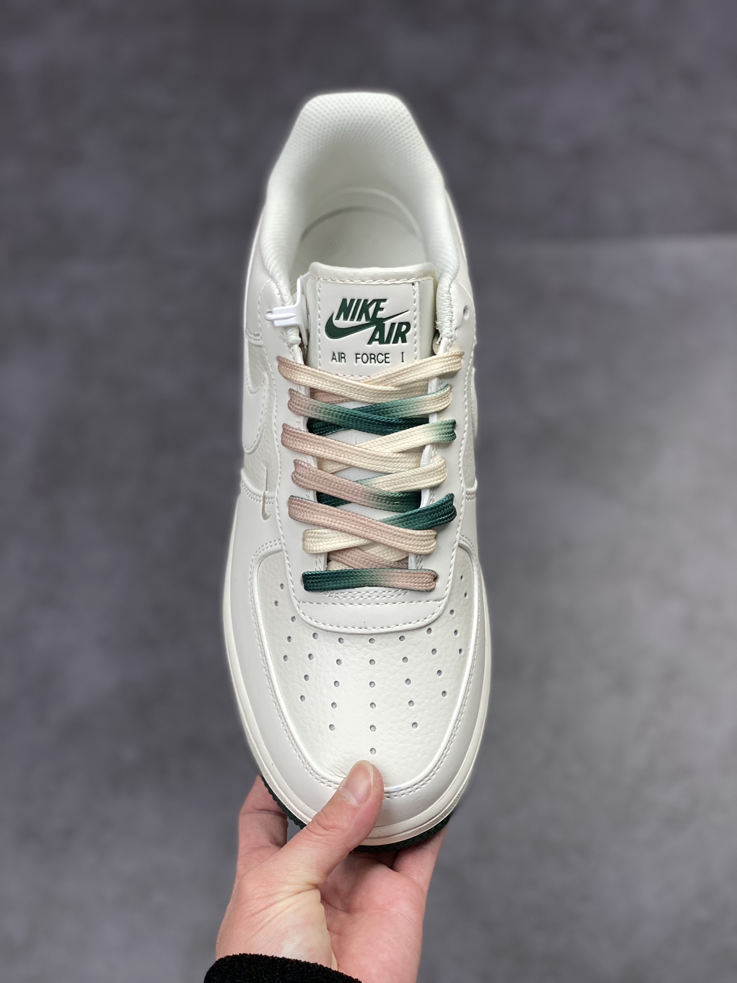 250 Nike Air Force 1 Low 07 密尔沃基雄鹿队 MU0222-034