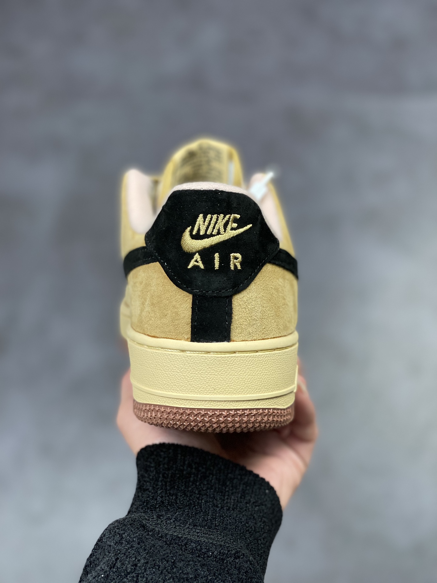 250 Nike Air Force 1 Low 07 麂皮麦黄 DE0099-004