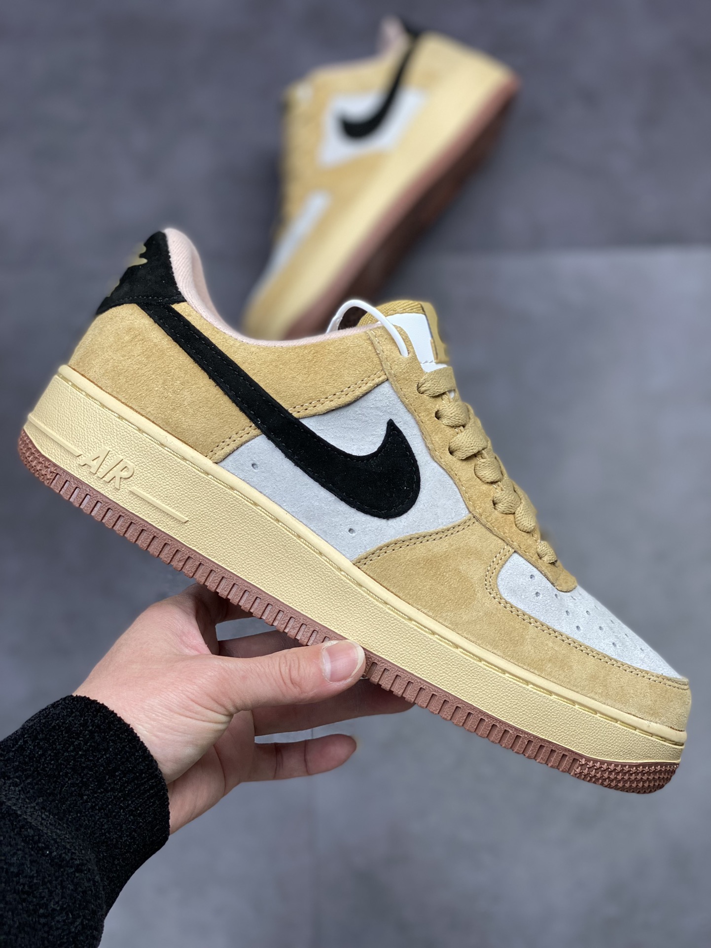 250 Nike Air Force 1 Low 07 麂皮麦黄 DE0099-004