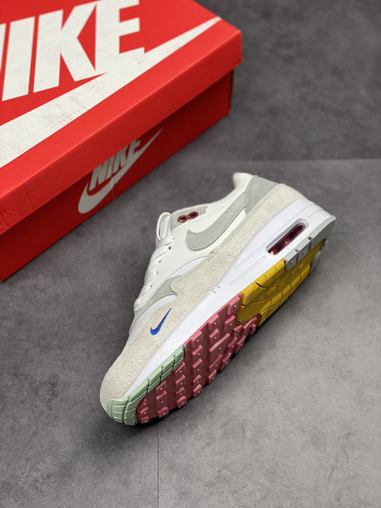 230 Nike Air Max 1 PRM 白灰 复古休闲跑步鞋 FB4959-121