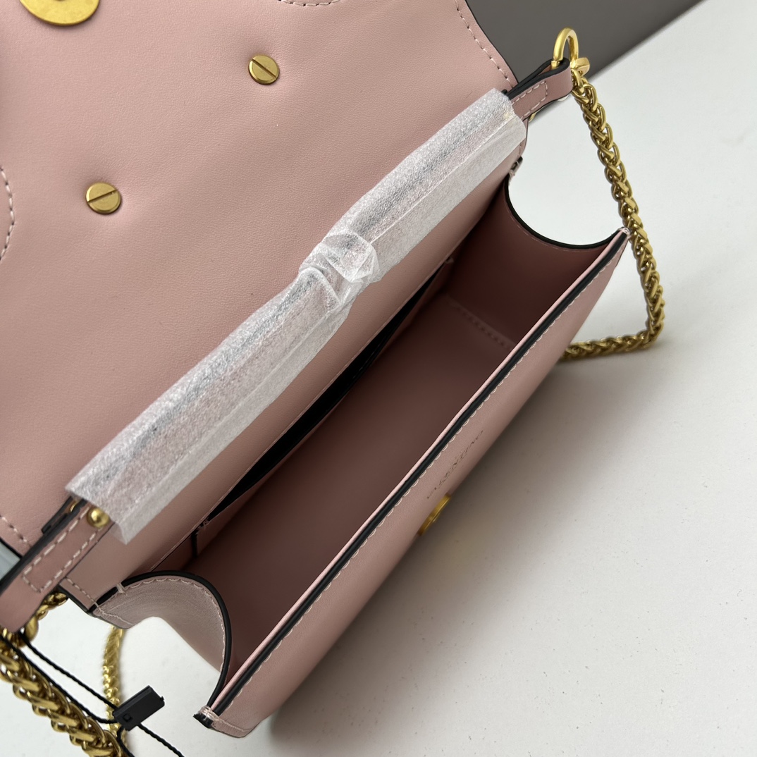 小号VALENTINO华家 女士MINILOCO 小牛皮新品 金属链条和细腻皮革组成别致双提柄，还可拆除