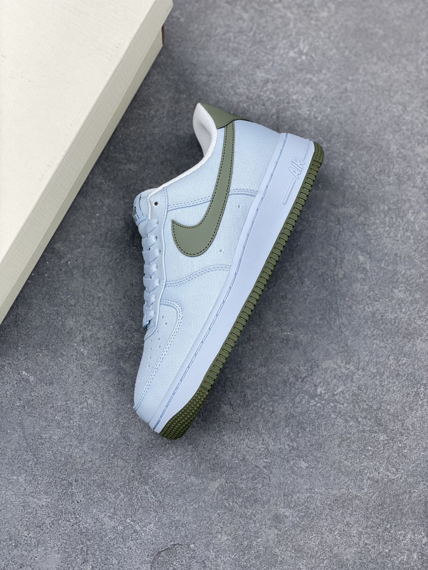 Nike Air Force 1 '07 Low Casual Sneakers - Moon Green Canvas 8 i1677612348 1300 6