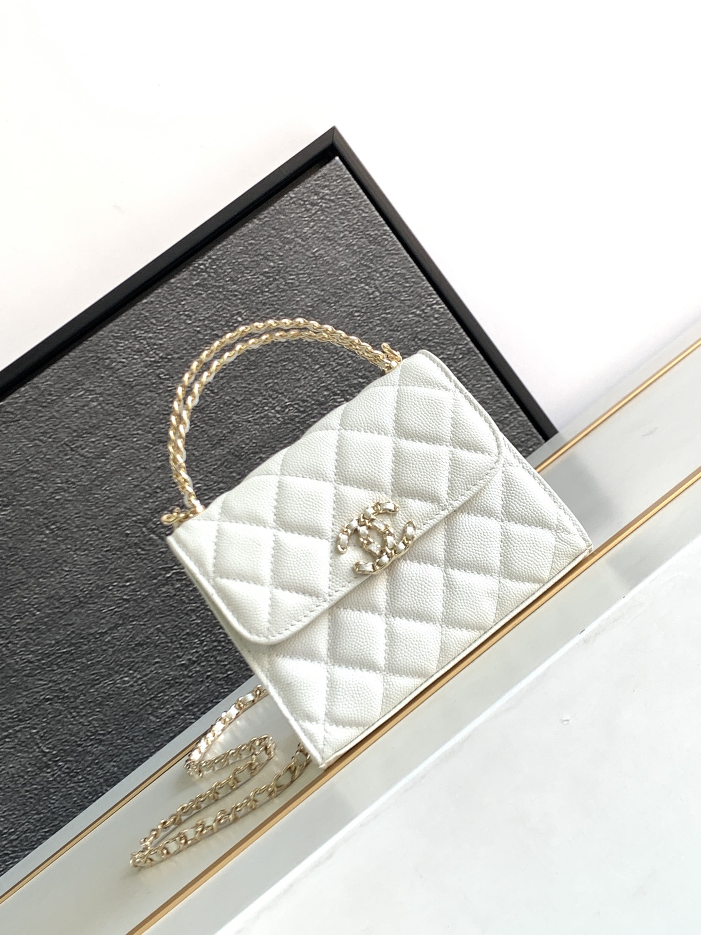 Chanel|🆕 Nuevo modelo de piel de lychee, ¡estos dos bolsos son geniales! Estos dos bolsos de Chanel son realmente geni…