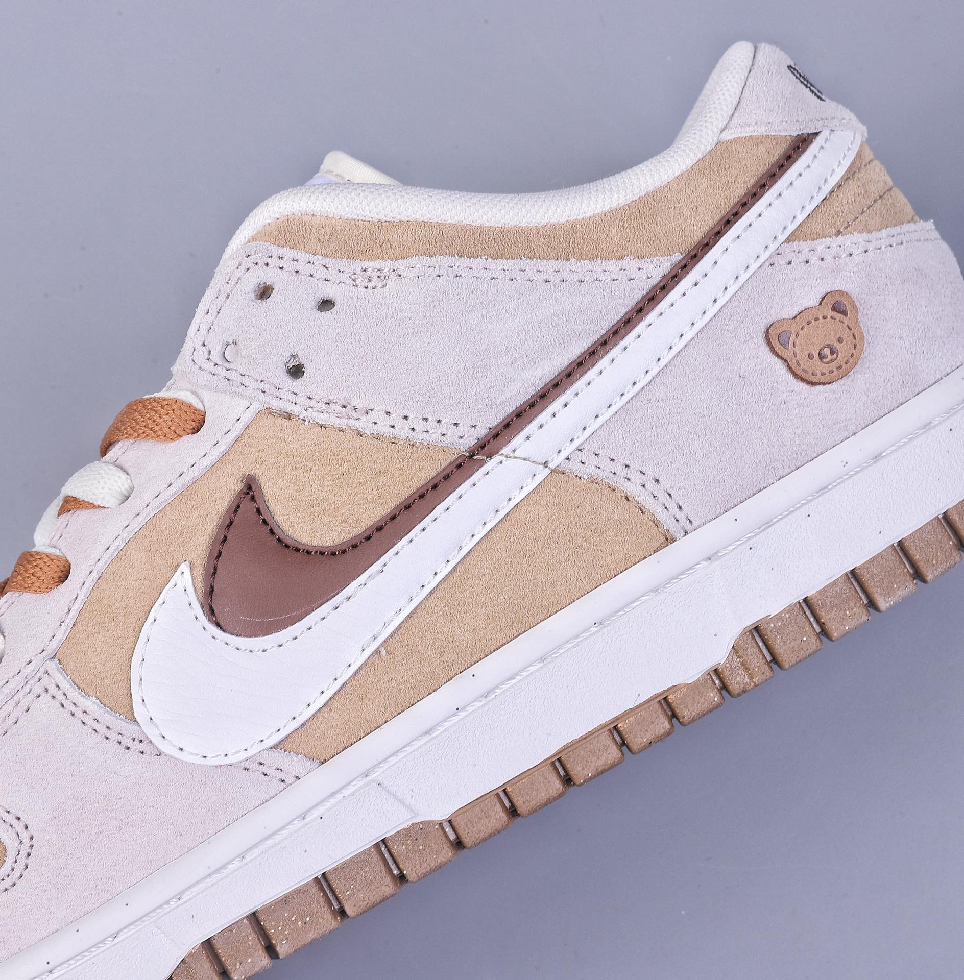 190 Nike Dunk Low SE 85 双钩复古休闲板鞋 兔年限定  DO9457-100