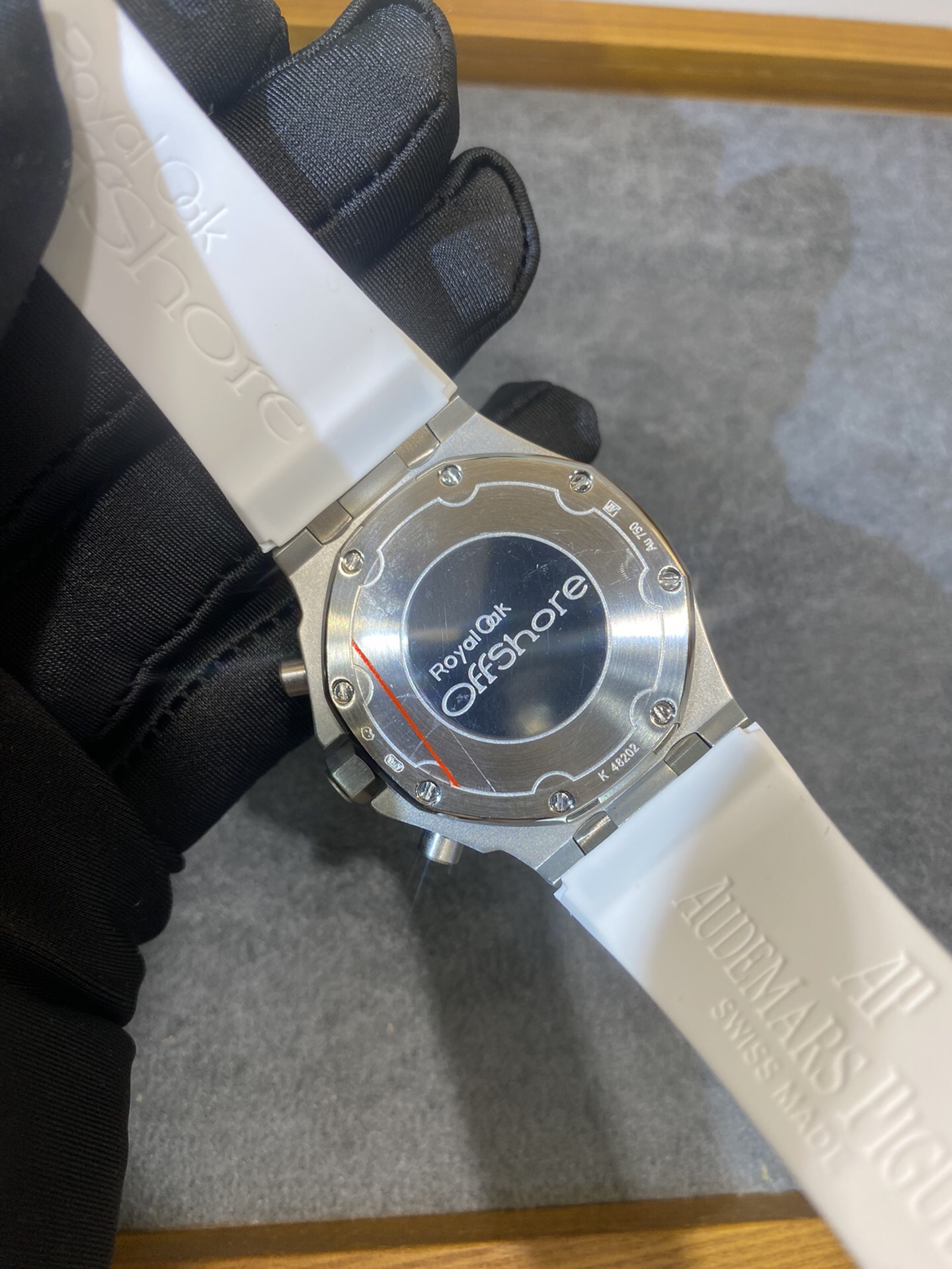 Unknown 专业承接各种18K24K包金改装后加钻 工艺靓 一件都是工是