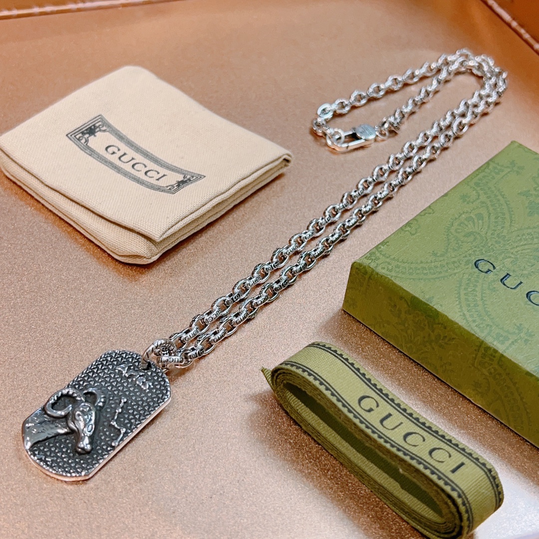 Gucci Jewelry Necklaces & Pendants Vintage Chains