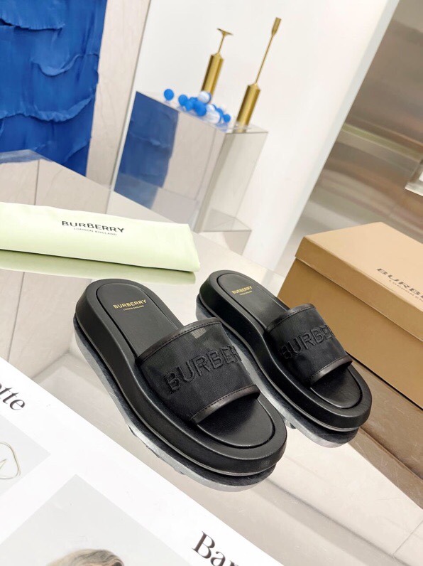 Men’s Classic Embroidery Graft Slippers 2022: Burberry Bobelli’s Elegant Design and Comfortable Fit - 图片 8