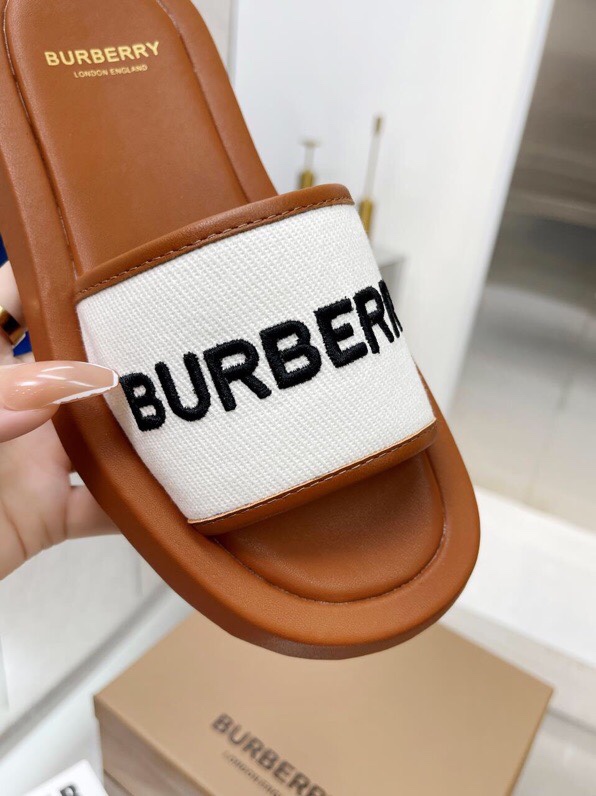 Men’s Suit Replacement: Burberry Bobelli 2022 Slippers with Classic Embroidery and Rubber Sole – Size 39-44 - 图片 2