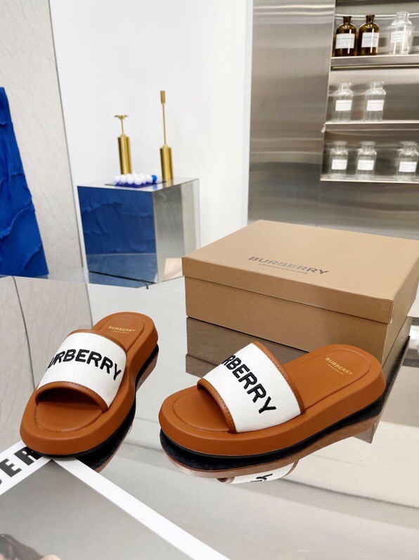 Men’s Suit Replacement: Burberry Bobelli 2022 Slippers with Classic Embroidery and Rubber Sole – Size 39-44 - 图片 6