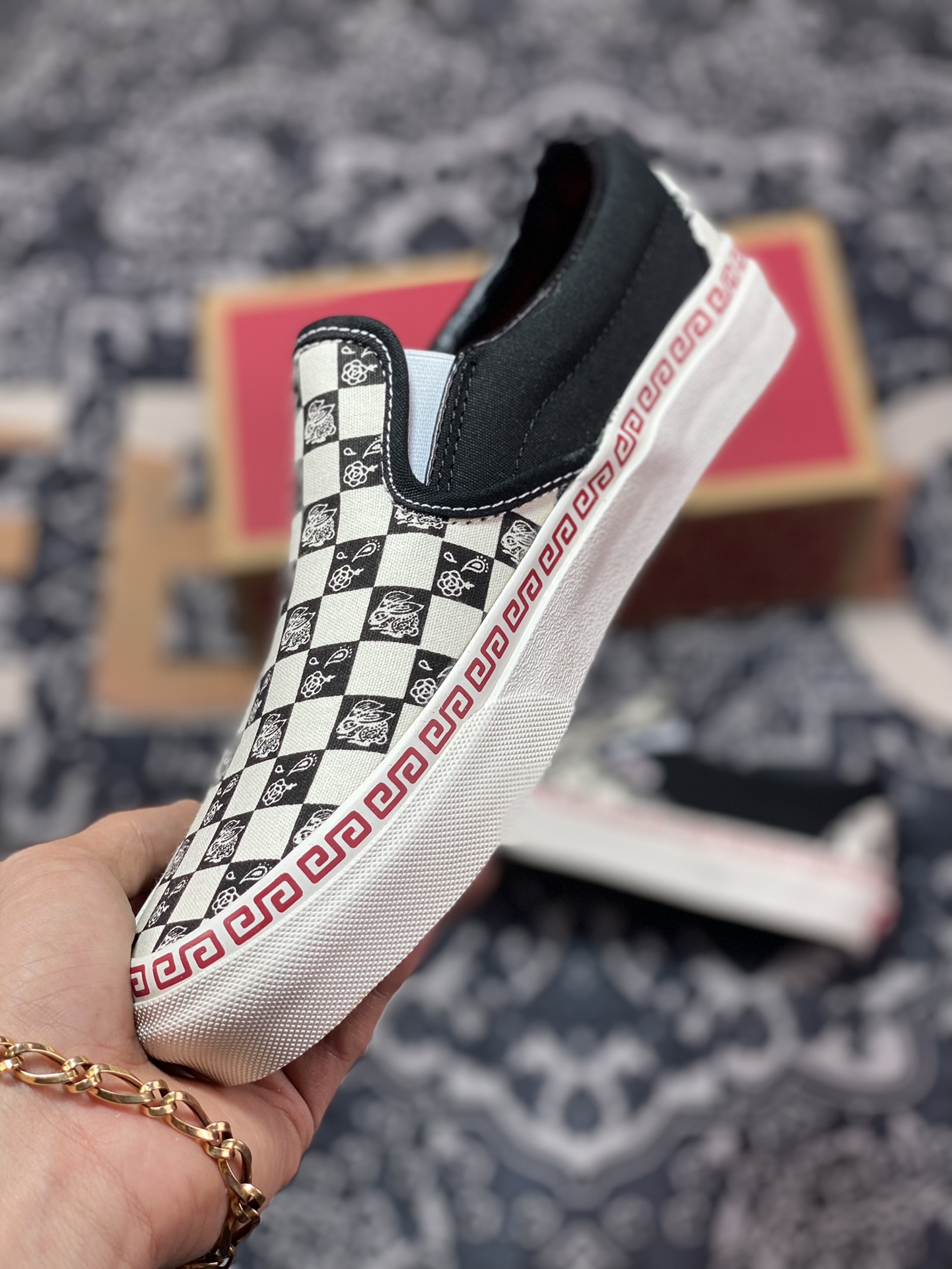 Vans Slip-On Year of the Rabbit zodiac joint Vans official lazy one-leg checkerboard canvas shoes