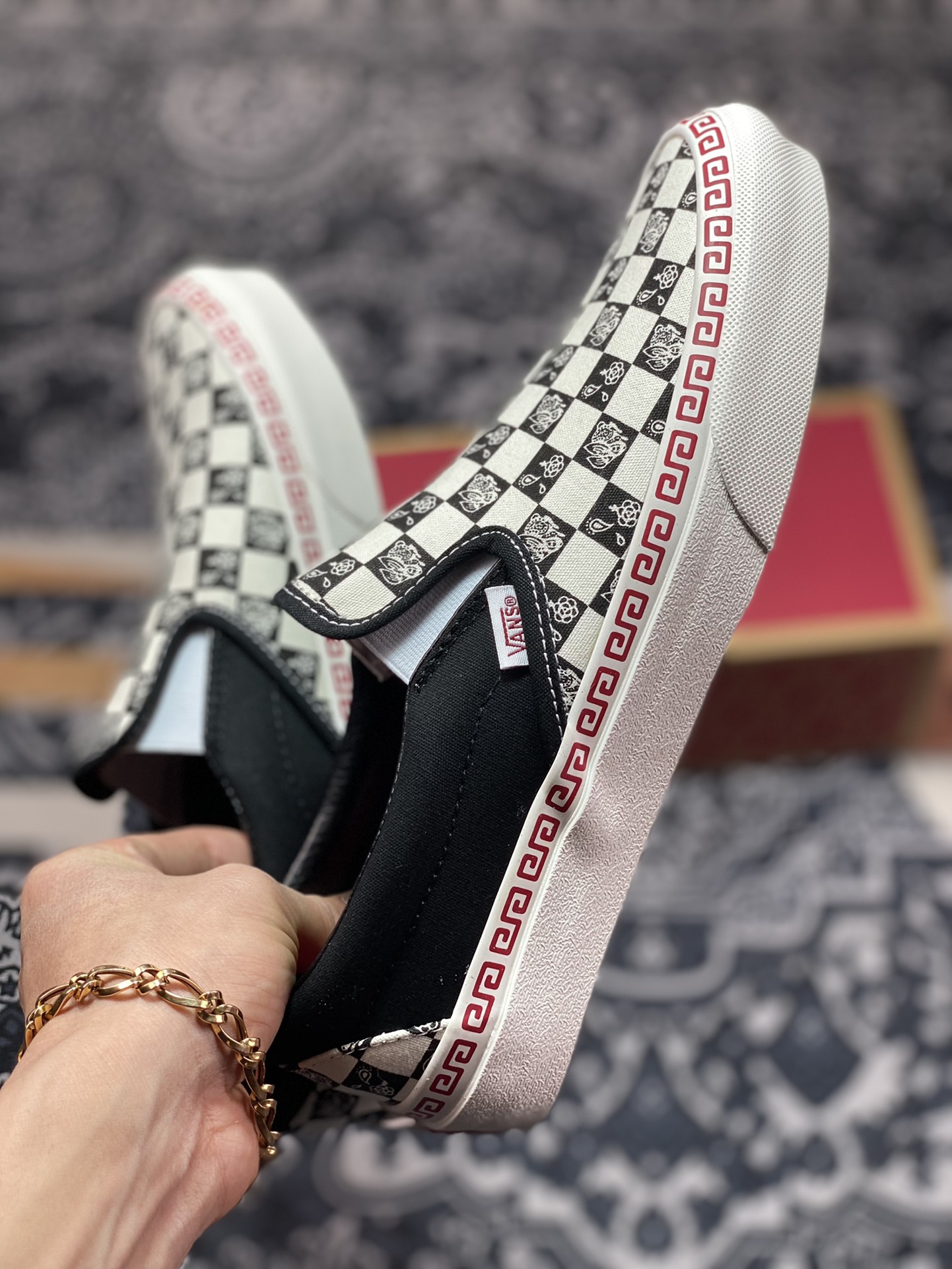 Vans Slip-On Year of the Rabbit zodiac joint Vans official lazy one-leg checkerboard canvas shoes