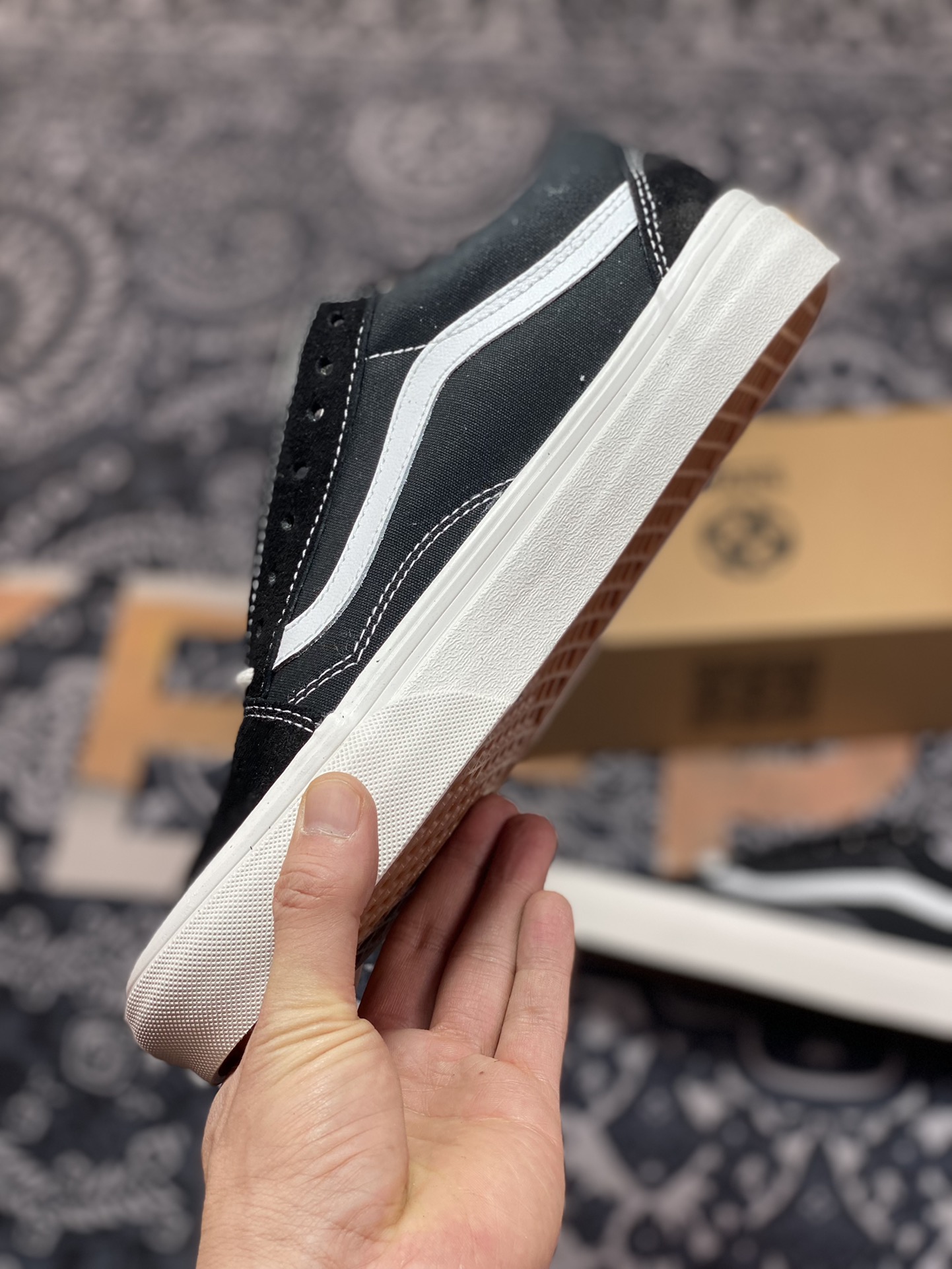 Vans Old SKool VR3 classic black and white Vans official simple casual canvas shoes VN0005UB1KP