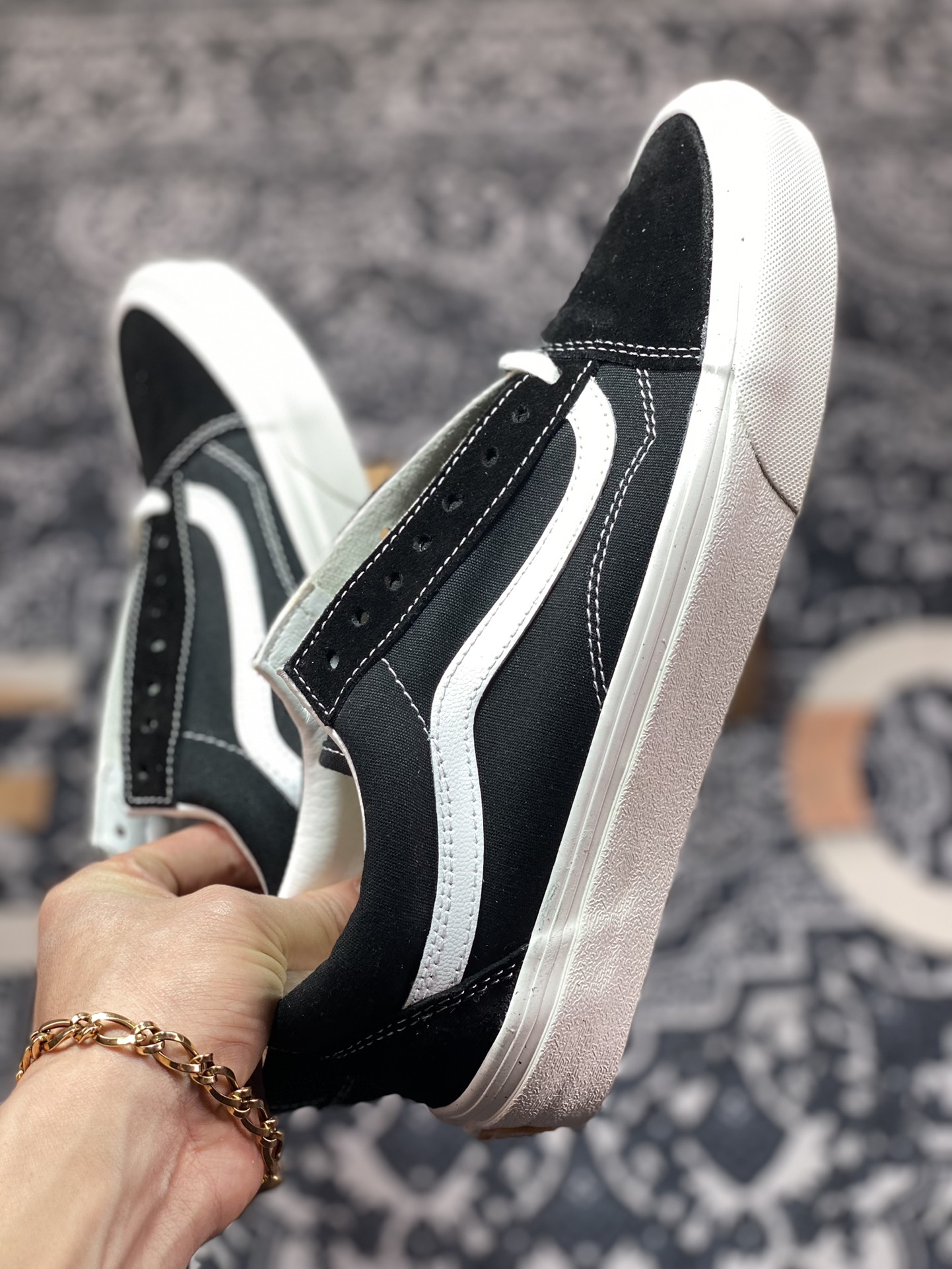 Vans Old SKool VR3 classic black and white Vans official simple casual canvas shoes VN0005UB1KP