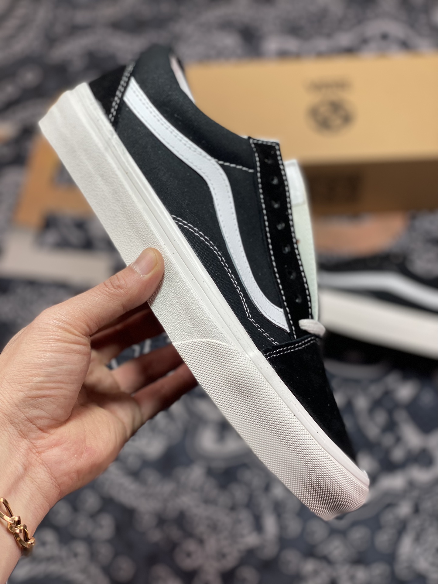 Vans Old SKool VR3 classic black and white Vans official simple casual canvas shoes VN0005UB1KP