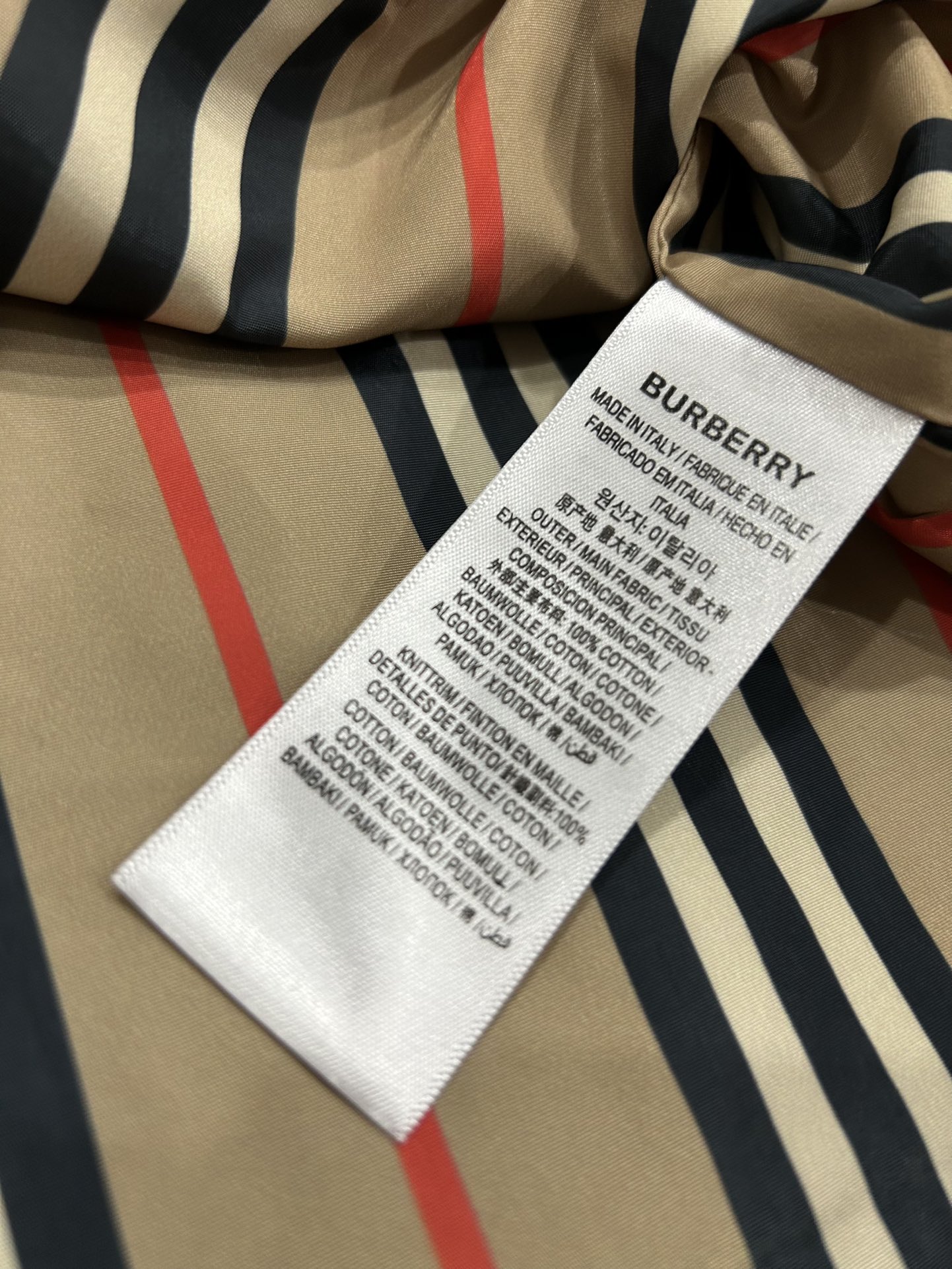 ️原单夹克️️BURBERRY巴宝莉️2024新款夹克外套秀场新品️品相非常完美专柜面料色泽饱满诱人非常