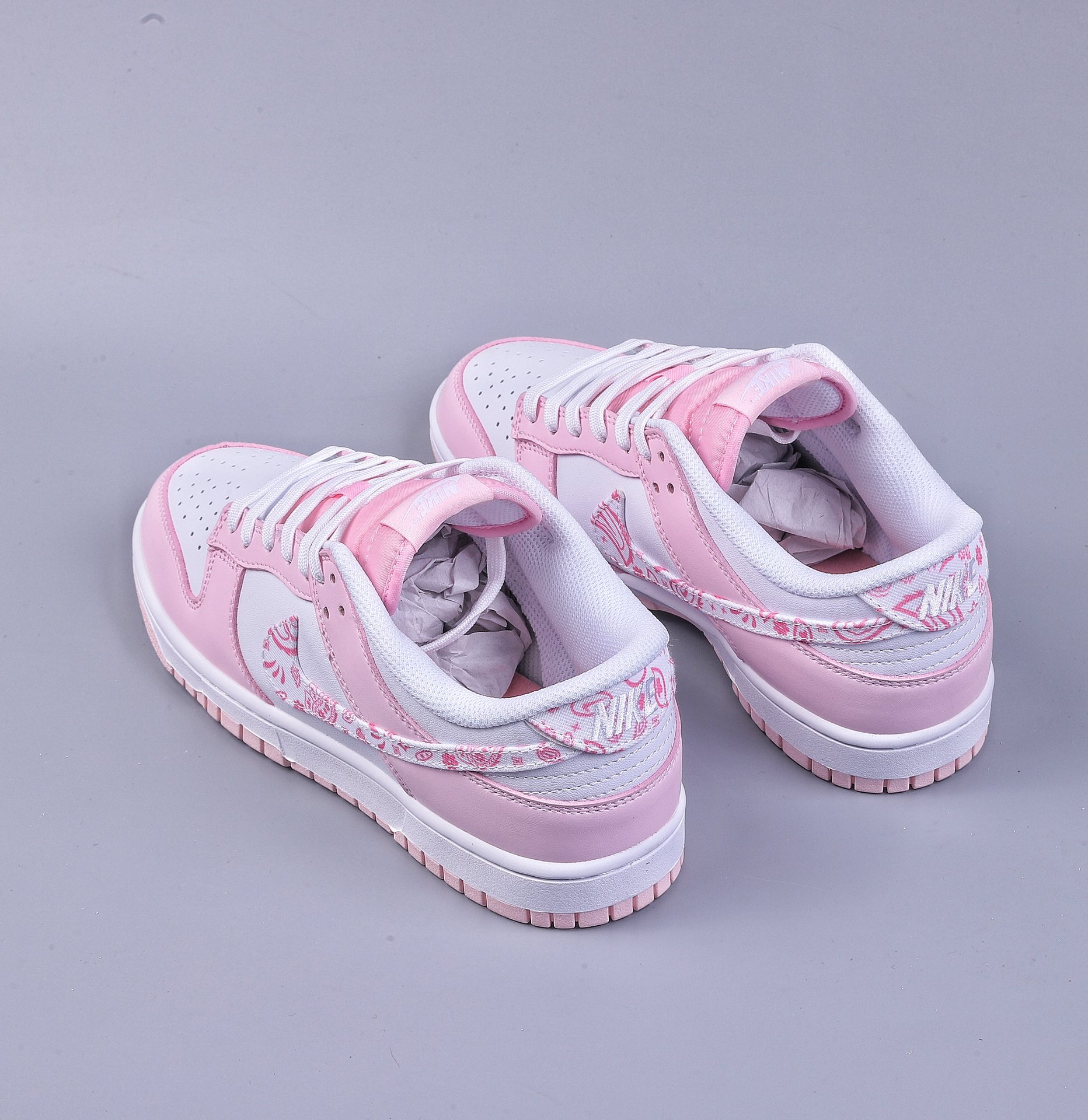 220 Nike Dunk Low “Pink Paisley” 珍珠粉 FD1449-100