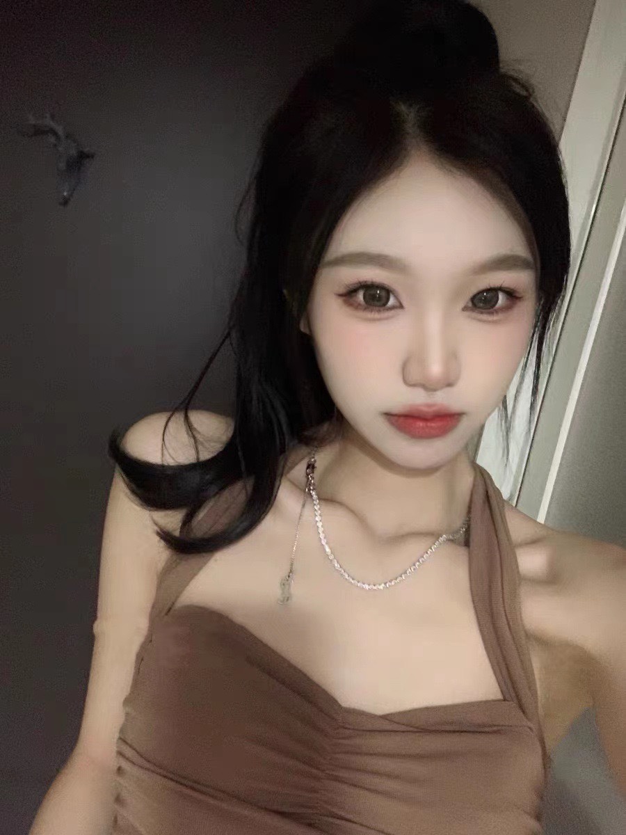 생로랑 레터 목걸이 상세 이미지 2