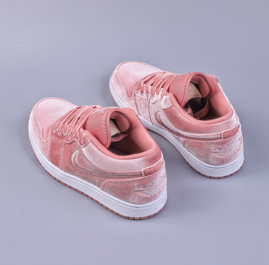 240 DT版Air Jordan AJ1 Low 低帮 粉丝绒 市售最强低帮 DQ8396-600