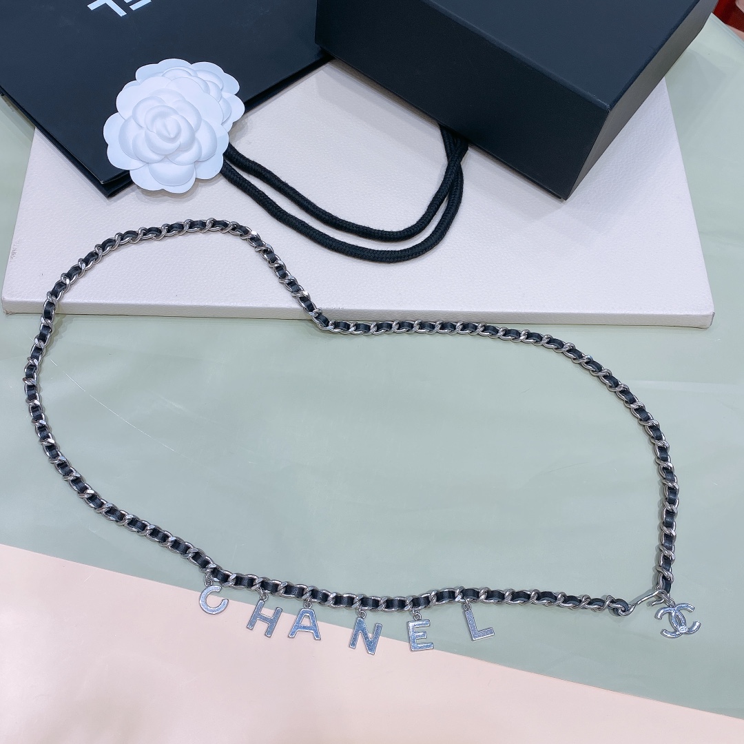 Chane1✨💫 编织腰链. cc 经典logo扣 奢华 典雅腰链. 均码