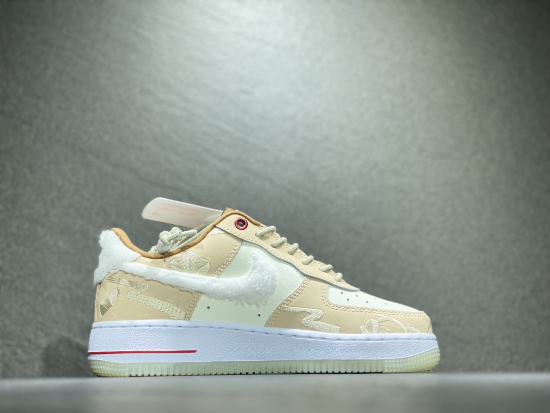 220 Nike Air Force 1 空军一号运动板鞋  FD4341-101