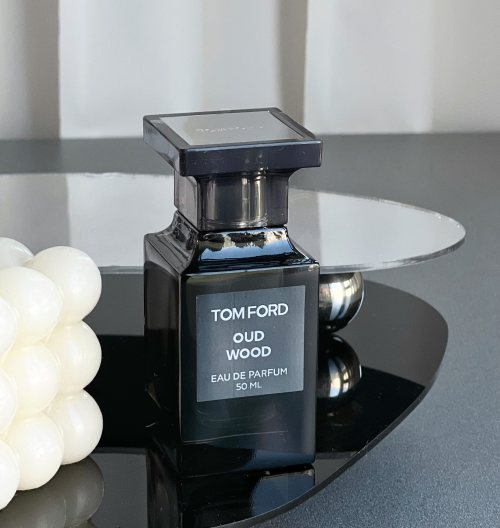 Tom Ford Oud Wood Eau de Parfum - Woody Fragrance for Men & Women - 50ml 1 Tom Ford Oud Wood Eau de Parfum - Woody Fragrance for Men & Women - 50ml
