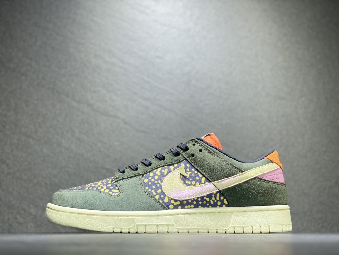 300 Nike SB dunk Low 低帮休闲运动滑板板鞋 FH7523-300