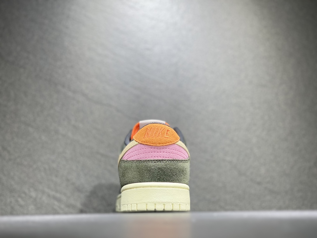 300 Nike SB dunk Low 低帮休闲运动滑板板鞋 FH7523-300