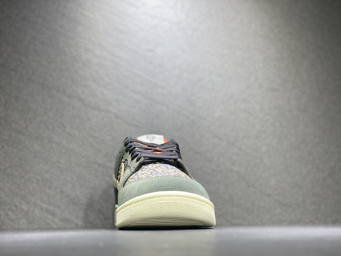 300 Nike SB dunk Low 低帮休闲运动滑板板鞋 FH7523-300