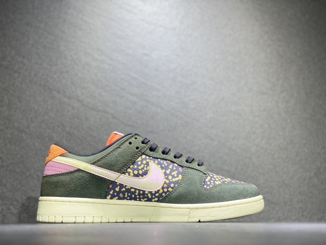 300 Nike SB dunk Low 低帮休闲运动滑板板鞋 FH7523-300