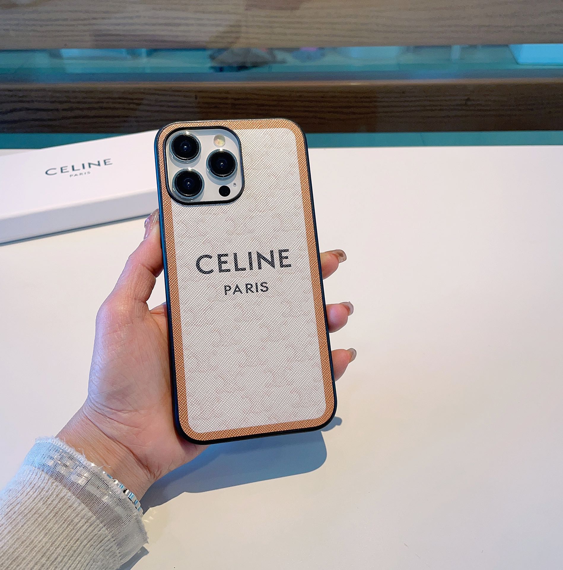 Celine赛琳官网同步复古老花系列