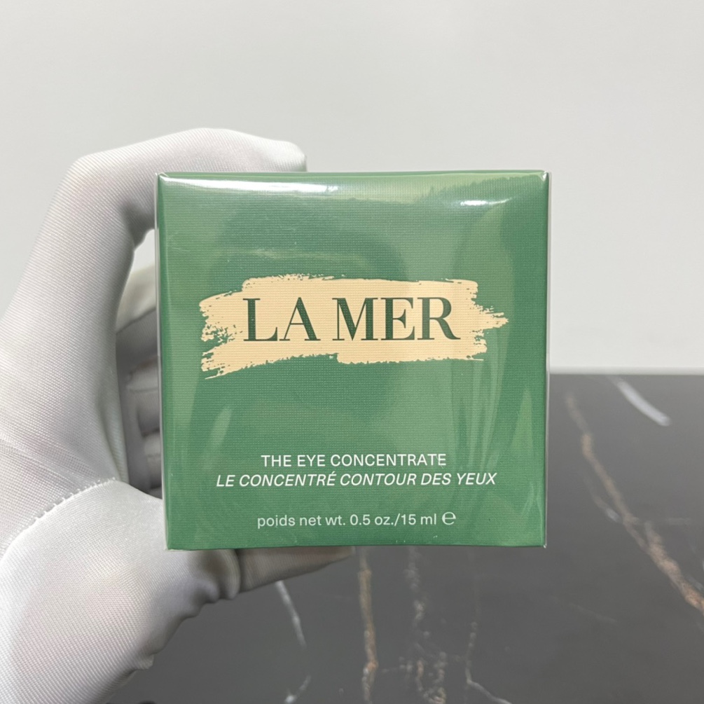 20 精版！ 海蓝之谜浓缩眼霜15ml🔜 全球十大眼霜之首☝️lamer海蓝之谜浓缩绿眼霜15ml ，世界第一大品牌眼霜，不老传神林志颖都在用的眼霜，这个眼霜无数次被镜头扫了出来，眼霜、精华就是要用最好的🤩绿色浓缩修护眼部精华眼霜，对…