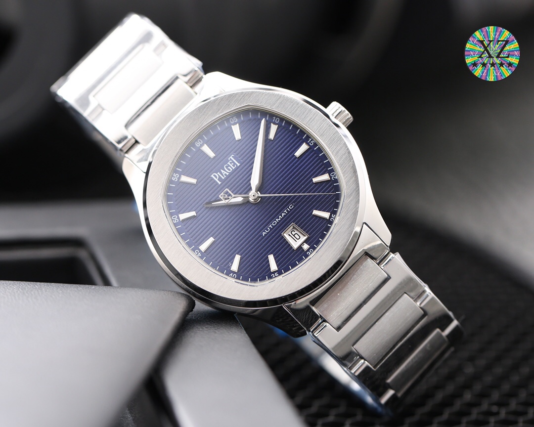 Piaget PoloS系列火爆上市，全新钢带散珠打磨，将生活的艺术与时间融合一起，彰显传奇色彩