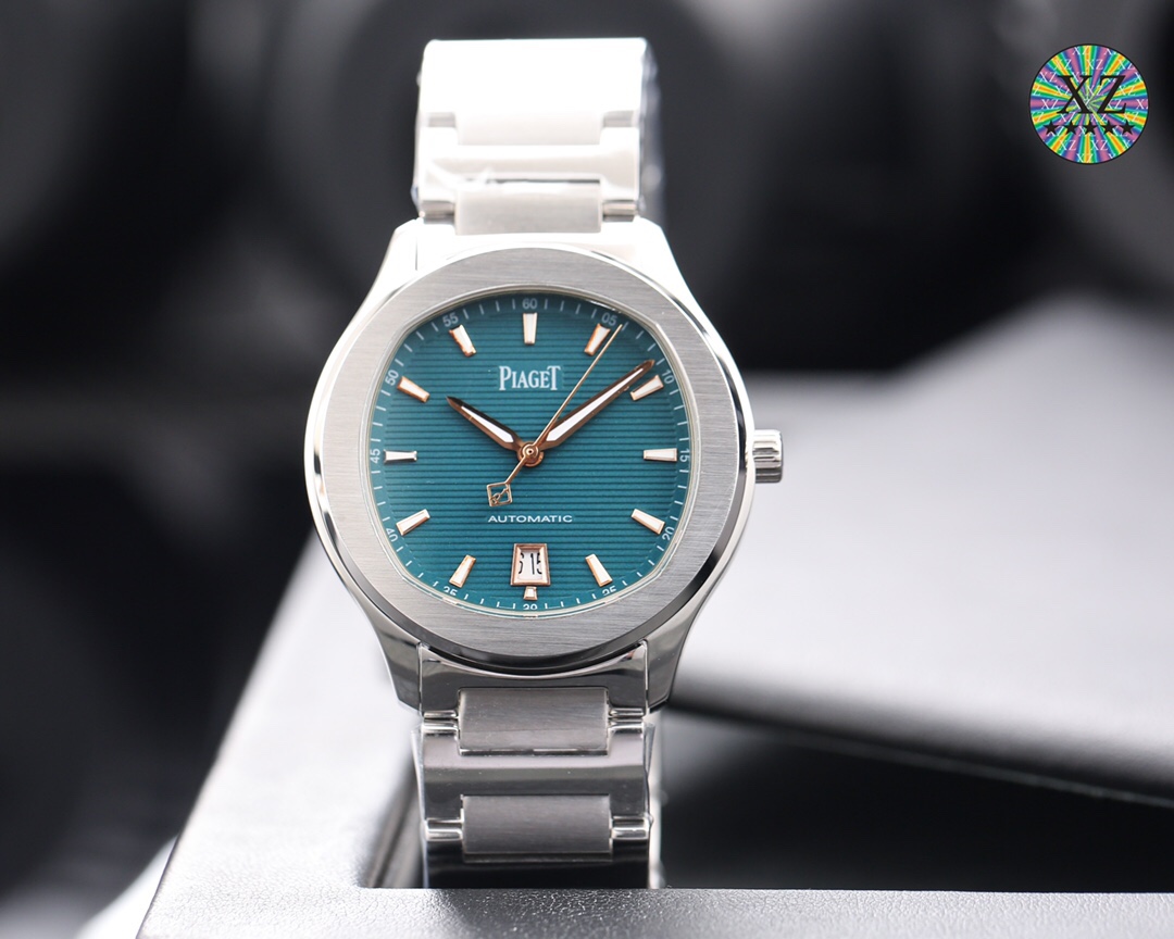 Piaget PoloS系列火爆上市，全新钢带散珠打磨，将生活的艺术与时间融合一起，彰显传奇色彩
