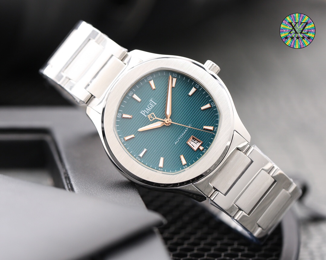 Piaget PoloS系列火爆上市，全新钢带散珠打磨，将生活的艺术与时间融合一起，彰显传奇色彩