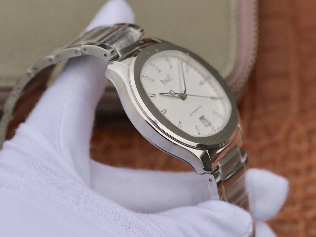 Piaget MKS伯爵PIAGET—POLO’S系列，杨帆展航，震撼出击修正市面所有版本的任何不足