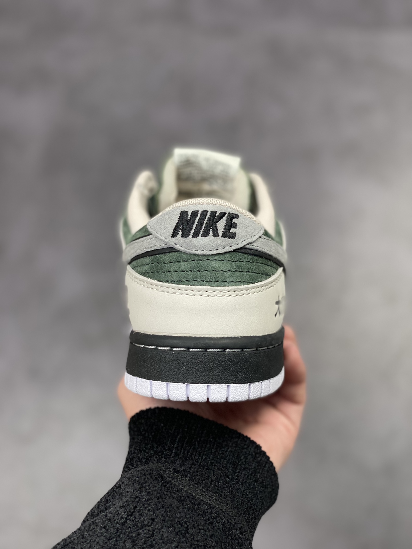 350 Nike SB Dunk Low 大友克洋 麂皮草绿灰LP3445-002