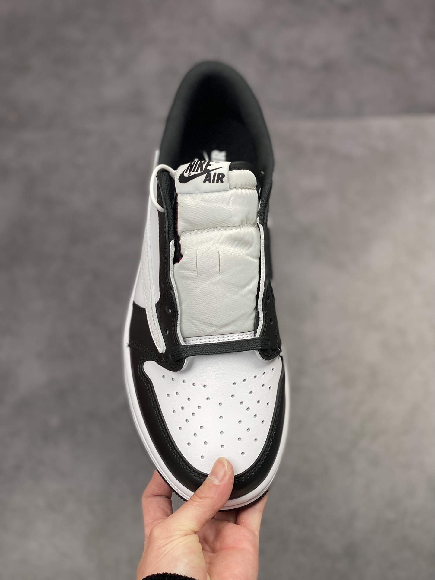 Travis Scott x Air Jordan 1 Low Black and White Panda Barb DM7866-007